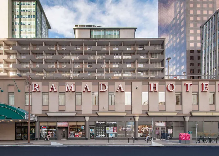 Ramada Plaza By Wyndham Calgary Downtown